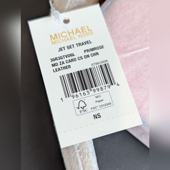 NWT MICHAEL KORS Med Leather Chain Card Case Primrose - Picture 4 of 4